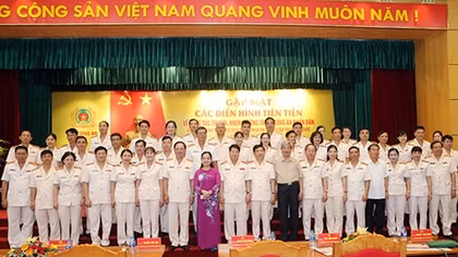 Gặp mặt các điển hình tiên tiến làm công tác thi đua, khen thưởng trong CAND