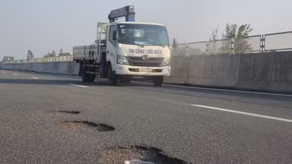 Xem xét dừng thu phí cao tốc Đà Nẵng - Quảng Ngãi để khắc phục hư hỏng