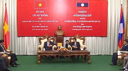 Hội đàm cấp cao Bộ Công an Việt Nam và Bộ An ninh Lào