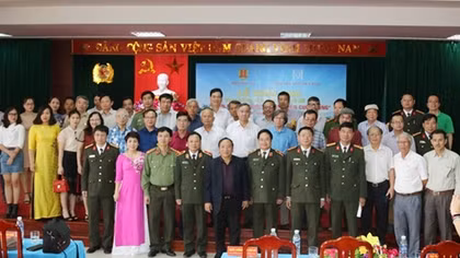 Khai mạc Trại sáng tác văn học về đề tài "Vì an ninh Tổ quốc và bình yên cuộc sống"
