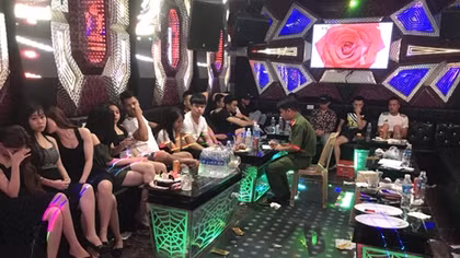 Nhiều thanh niên dương tính với ma túy trong quán karaoke