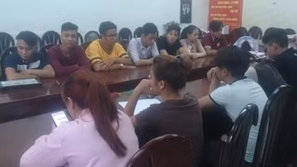 Triệu tập nhóm thanh niên hành hung dã man thiếu nữ 16 tuổi