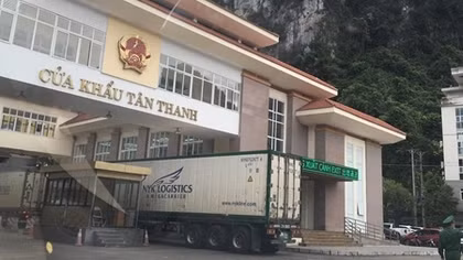 Cửa khẩu Tân Thanh thông quan hàng trở lại từ ngày 20/2
