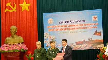Lễ phát động hiến tặng tài liệu, hiện vật về Chiến dịch Điện Biên Phủ