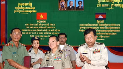 Cùng nhau gìn giữ ổn định tình hình an ninh biên giới