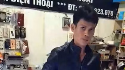 Nghỉ ăn trưa, cửa hàng bị trộm đục tường lấy 20 chiếc điện thoại