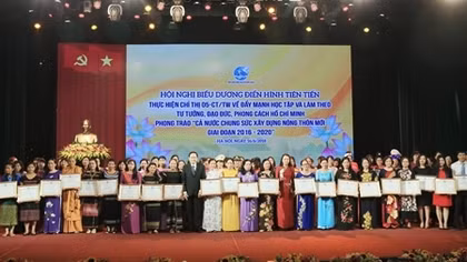 Biểu dương 150 gương mặt phụ nữ Việt Nam tiêu biểu trong học tập và làm theo lời Bác