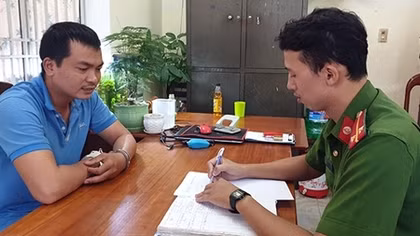 Bóc gỡ đường dây làm giả con dấu, tài liệu liên quan nhiều “shipper”