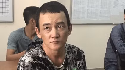 Mang 5 tiền án vừa ra tù lại đi cướp dây chuyền 