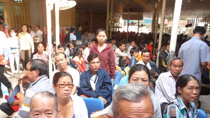 Ngành Y tế thành phố với những cam kết về trách nhiệm và biện pháp giảm tải bệnh viện