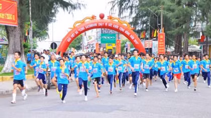 Hơn 5.000 người tham gia giải chạy việt dã TP Hồ Chí Minh 2016