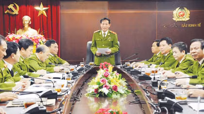 Vững vàng trong cuộc chiến với tội phạm “cổ cồn trắng”