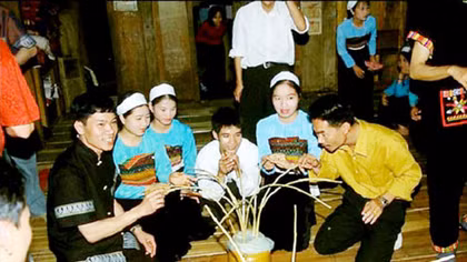 Khám phá công thức tuyệt mật của loại “kỳ tửu” ở xứ Mường