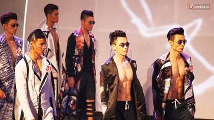 Lại nóng chuyện thẻ hành nghề