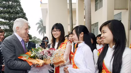Cần một xã hội coi trọng tri thức