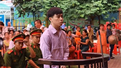 Tử hình kẻ sát hại bà nội dã man