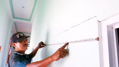 Nhà nứt do thi công QL1A: Mòn mỏi chờ đền bù