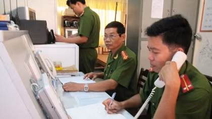 Cả ngàn cuộc điện thoại quấy rối Cảnh sát 113