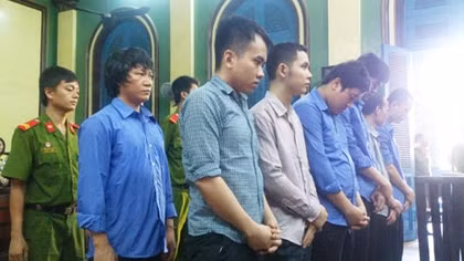 Đối tượng cầm đầu đường dây lừa đảo qua điện thoại lãnh 20 năm tù