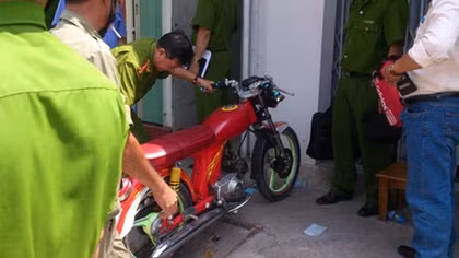 Nam thanh niên khóa cửa đổ xăng đốt phòng trọ, 2 người tử vong