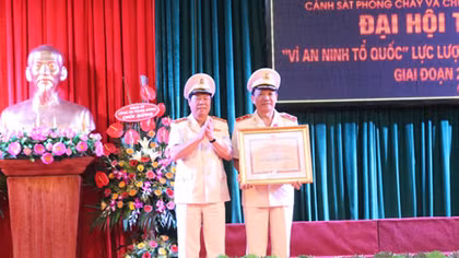 Hàng trăm cán bộ, chiến sĩ lập công xuất sắc trong phong trào thi đua ‘Vì an ninh Tổ quốc’