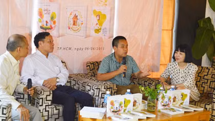 Gia đình Đỗ Nhật Nam ra bộ sách ‘Tròn một vòng yêu thương’