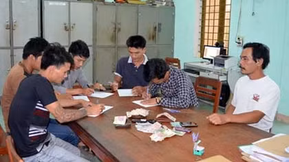 Triệt phá ổ bạc trong quán nước, bắt 7 đối tượng