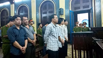 Kháng nghị tăng án băng nhóm bài bạc bịp chiếm đoạt 4,7 tỷ đồng