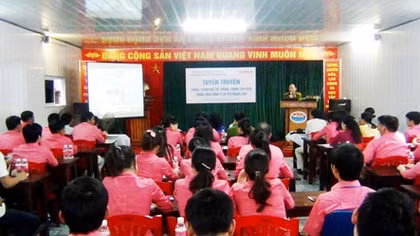 Tiếp tục đẩy mạnh công tác đấu tranh phòng, chống tệ nạn ma tuý và mại dâm