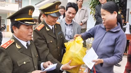Xuân sớm trên miền quê cát anh hùng