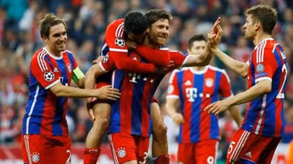 Bayern Munich hủy diệt Porto bằng cơn mưa bàn thắng