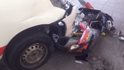 TP HCM: Tài xế taxi đột tử gây tai nạn cho hai xe máy trên đường