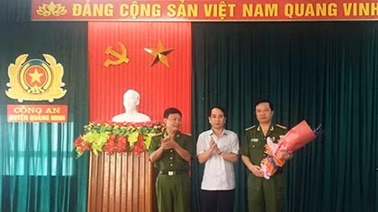 Khen thưởng Công an huyện bắt đối tượng đặc biệt nguy hiểm 