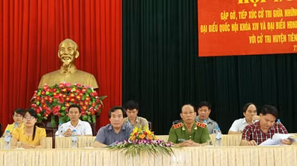 Thứ trưởng Lê Quý Vương tiếp xúc cử tri huyện Tiên Lữ, Hưng Yên 