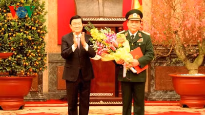 Thăng hàm Thượng tướng cho Phó Chủ tịch Quốc hội Huỳnh Ngọc Sơn