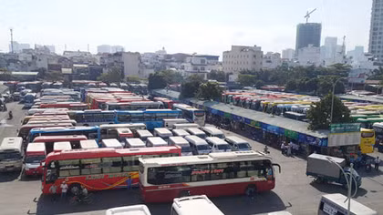 Bó tay với các doanh nghiệp chây ì giảm giá cước