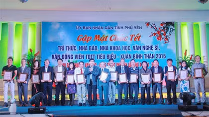 Phóng viên Báo CAND giành giải thưởng văn học – nghệ thuật Phú Yên