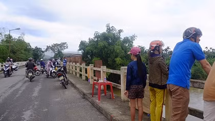 Tìm thấy thi thể đôi nam nữ nhảy sông bỏ lại thư tuyệt mệnh