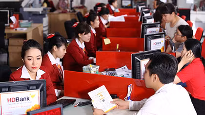 Mở tín dụng ngoại tệ, điều chỉnh lãi suất USD để “cứu” doanh nghiệp