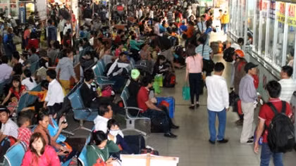 TP HCM: Lưu lượng hành khách tăng 50% trong 6 ngày nghỉ lễ