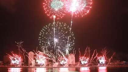 Cuộc thi trình diễn pháo hoa quốc tế Đà Nẵng 2015: Bữa tiệc ánh sáng