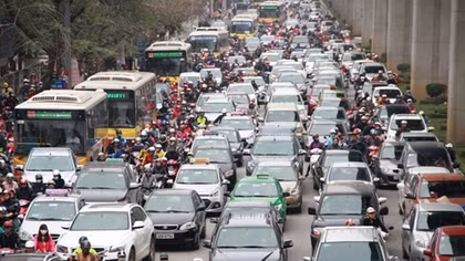 Nhức nhối tình trạng ùn tắc kéo dài trên tuyến đường Nguyễn Trãi