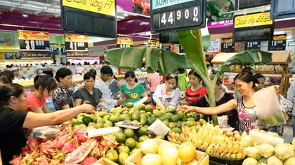 Siêu thị cam kết khóa giá phục vụ Tết nguyên đán