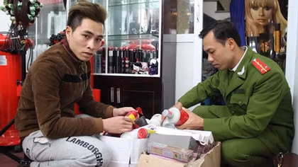 Trộm tiệm tóc hơn 80 triệu đồng rồi thuê taxi đi giấu