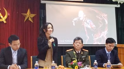 Đêm nhạc “Gửi nắng cho em” tặng 500 suất quà cho bà con nghèo ở Quảng Bình