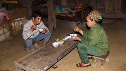 Dân bản Co Hào “treo niêu” vì dự án treo điện mặt trời
