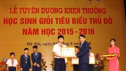 Tuyên dương, khen thưởng 1.160 học sinh giỏi tiêu biểu của Thủ đô