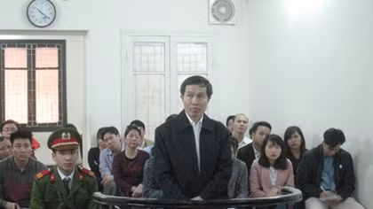 Tự do ngôn luận không phải thứ để mang ra "mặc cả"