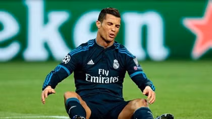 Sau lưng Real là vực thẳm
