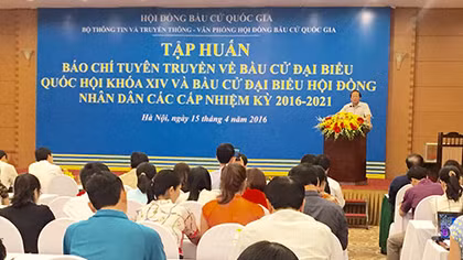 Tập huấn tuyên truyền về bầu cử Quốc hội khóa XIV và HĐND các cấp